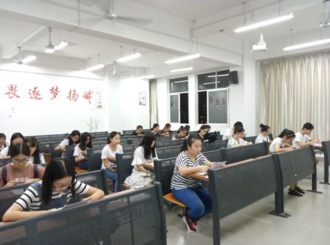 图五：普通话测试前十分钟看考题并随机安排考场